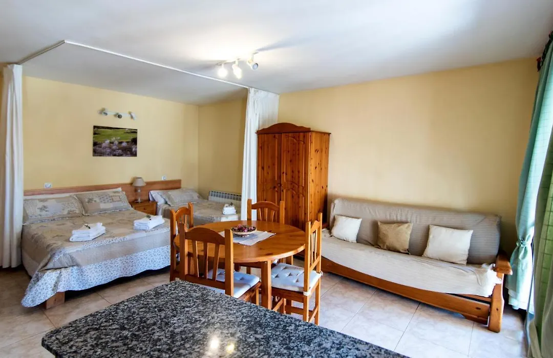 Apartamentos Maribel-1